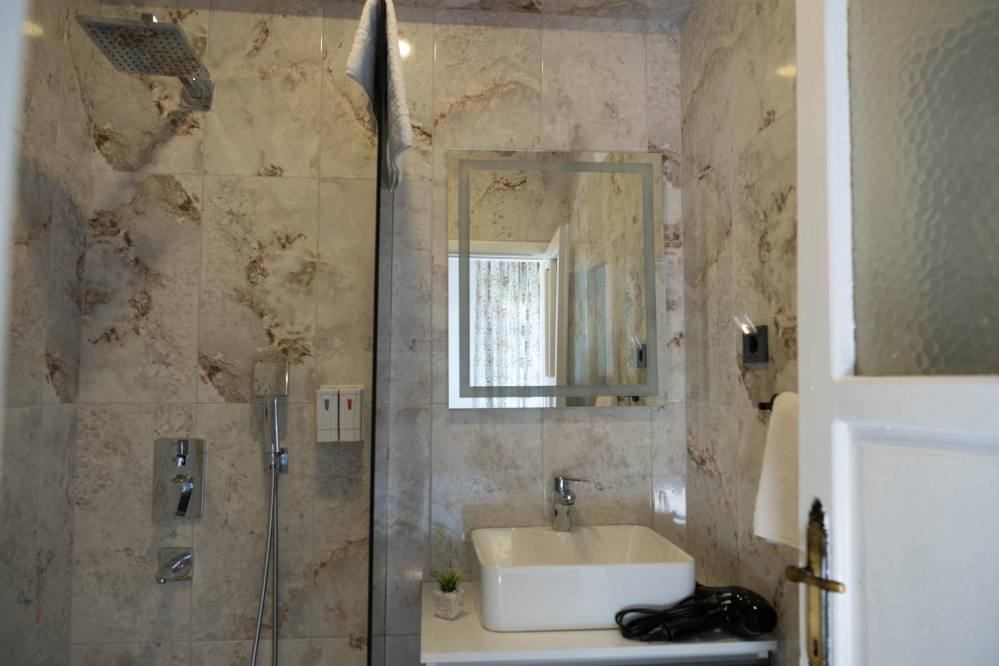 Kibele Hotel Ölüdeniz Esterno foto